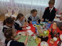 5.-s-hozyaykoy-marinoy-vladimirovnoy-ukrasili-pashalnyy-kulich-11_